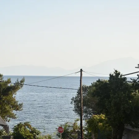 Seaside Apartment *