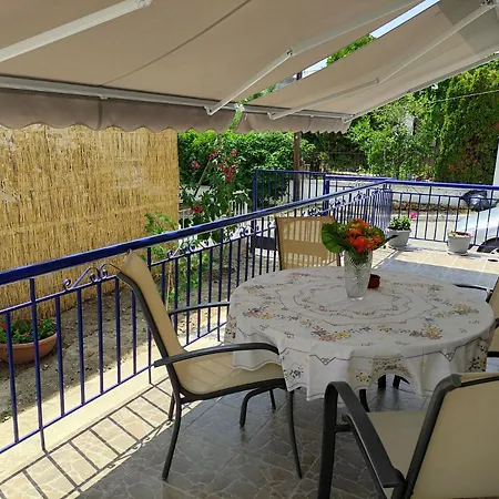 Seaside Apartment Nea Iraklia