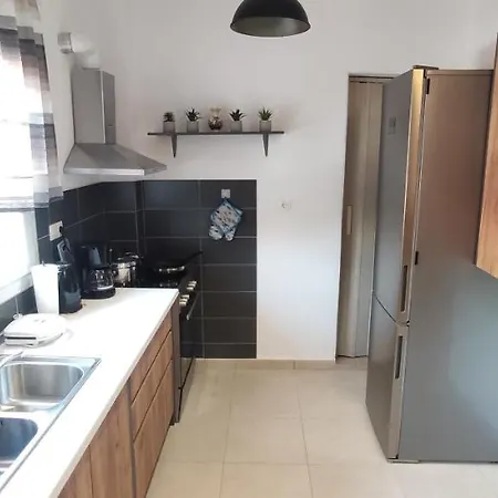 Seaside Apartment *